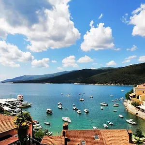 Apartment Angie - Intermezzo With Sea View In Center Of, Rabac