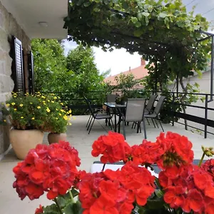 Apartment Laura - Cozy And Affordable, Rabac